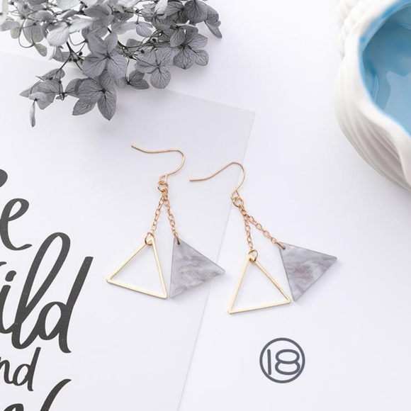 ❤️️NEW UNIQUE Cute Triangle Handmade Earrings GY4 - Picture 1 of 1